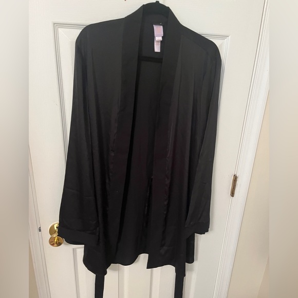 Savage X Fenty Short Satin Robe M/L - Picture 3 of 4